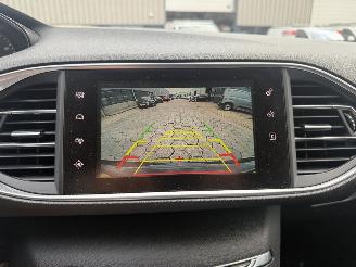 Peugeot 308 SW 1.2 PureTech Style picture 19