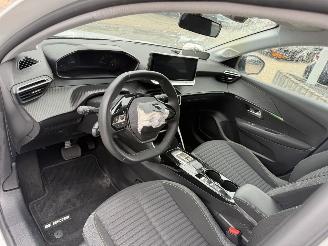Peugeot e-208 EV Active 50 kWh picture 17