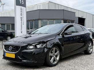 Volvo V-40 1.6 T3 Momentum picture 1