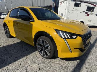 Peugeot 208 1.2 PureTech GT picture 3