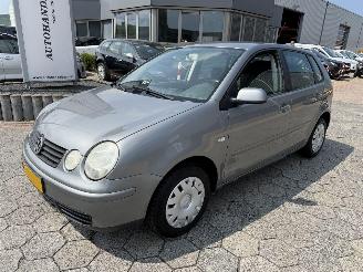 damaged passenger cars Volkswagen Polo 1.4-16V Athene 2004/7