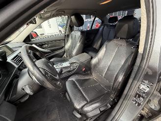 BMW 3-serie 320i Executive AUTOMAAT picture 14
