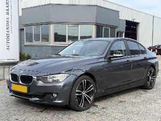 Coche accidentado BMW 3-serie 320i Executive AUTOMAAT 2012/5