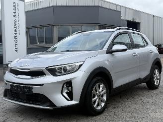 Damaged car Kia Stonic 1.0 T-GDi MHEV DynamicLine 2022/4