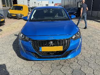 Peugeot 208 1.2 PureTech Allure Pack picture 2