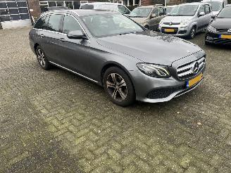 Coche accidentado Mercedes E-klasse 220 d Ambition Estate automaat. amg. 2017/9