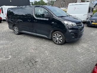 damaged passenger cars Opel Vivaro Zafira 2.0 CDTI L2 H1 9 persoons 2022/11