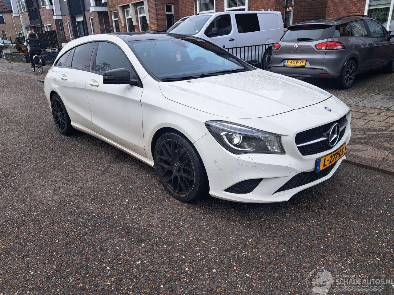 Mercedes Cla-klasse 180  automaat pannodak