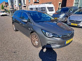 Damaged car Opel Astra 1.4 SPORTS TOURER+ 2017/9