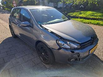 uszkodzony samochody osobowe Volkswagen Golf 1.4TSI automaat highline 2012/3
