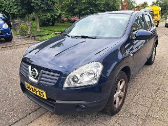 damaged passenger cars Nissan Qashqai 2.0i tekna 2007/6