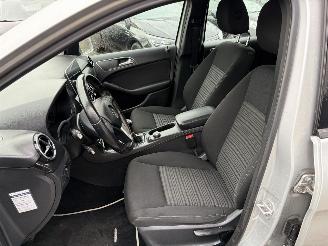 Mercedes B-klasse 180 Ambition AIRCO CRUISE PDC TREKHAAK picture 9