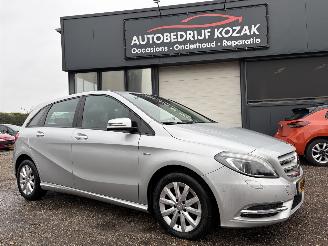 begagnad bil auto Mercedes B-klasse 180 Ambition AIRCO CRUISE PDC TREKHAAK 2012/2