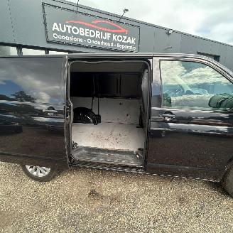 Volkswagen Transporter 2.0 TDI L1H1 Trendline AIRCO CRUISE NAVI picture 13