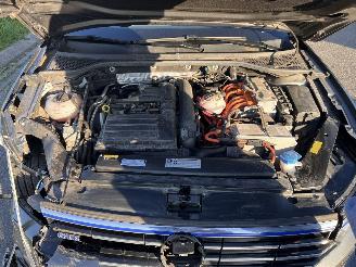 Volkswagen Passat 1.4 TSI GTE Variant Connected Series Plus   NL AUTO picture 11