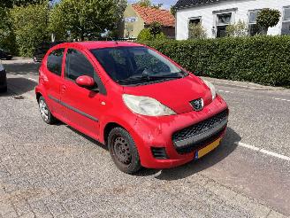 Unfallwagen Peugeot 107 1.0-12V 2010/6
