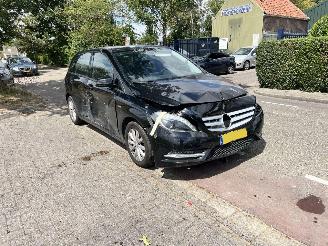 Schadeauto Mercedes B-klasse 180 Ambition 2012/2