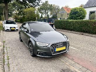Coche accidentado Audi A3 SPORTBACK E-TRON 2016/12
