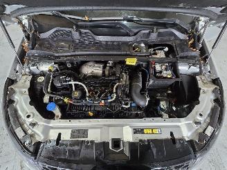 Auto incidentate Land Rover Discovery Sport 2.0 TD4 HSE          ONLY FOR EXPORT 2017/8
