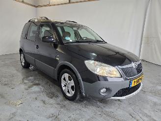 Avarii autoturisme Skoda Roomster 1.2 TSI Fresh 2014/2