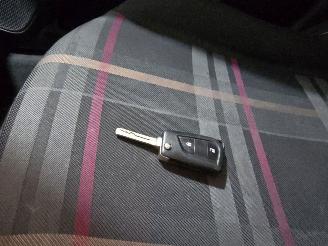 Peugeot 108 1.2 VTi Allure picture 36