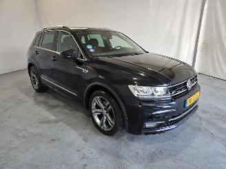 krockskadad bil auto Volkswagen Tiguan 1.4 TSI ACT Highline Business R 2018/3