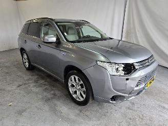 Auto incidentate Mitsubishi Outlander 2.0 PHEV Instyle 2014/5