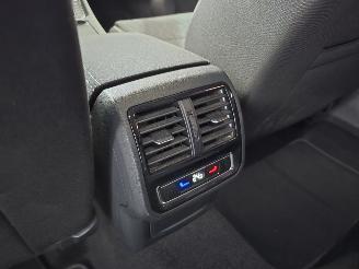 Volkswagen Passat Variant 2.0 TDI Business picture 19