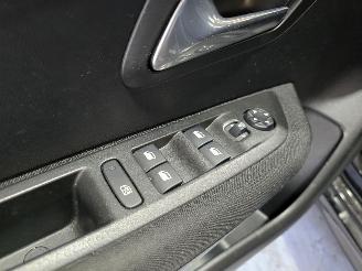 Peugeot 208 EV Active Pack 50 kWh picture 23