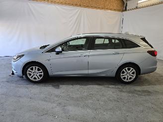 Opel Astra SPORTS TOURER picture 4