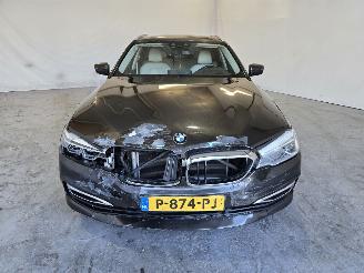 BMW 5-serie 520d Executive picture 2