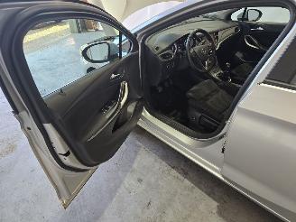 Opel Astra SPORTS TOURER 1.4 Business+ picture 19