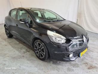 Coche accidentado Renault Clio 1.5 dCi ECO Dynamique 2015/6