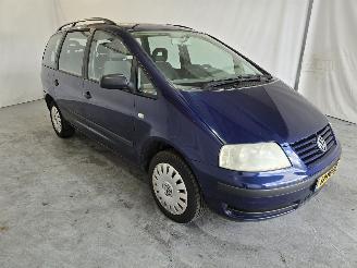 damaged passenger cars Volkswagen Sharan SHARAN 2.0 2004/6