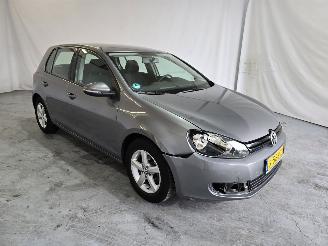 Damaged car Volkswagen Golf 1.4 Easyline 2009/6