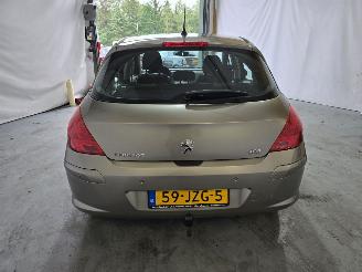 Peugeot 308 1.6 HDiF Style picture 6