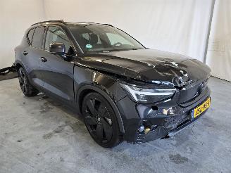 Vaurioauto  passenger cars Volvo EX40 Twin Motor Ultra Black Edition 82 kWh 2025/12