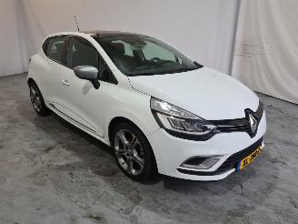 damaged passenger cars Renault Clio 0.9 TCe Bose 2018/3