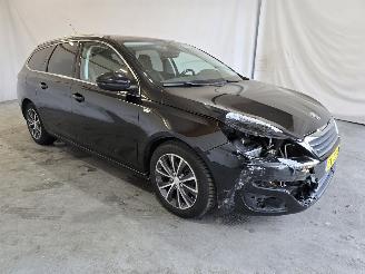 skadebil auto Peugeot 308 1.2 PureTech Style 2015/6