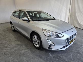uszkodzony samochody osobowe Ford Focus 1.0 EcoBoost Titanium Business 2019/4