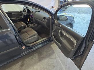 Volkswagen Golf 1.6 FSI Trendline picture 14