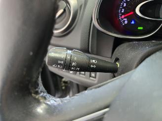 Renault Clio 0.9 TCe Limited picture 24