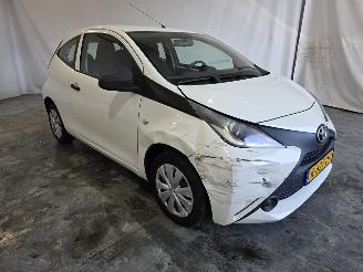 Schadeauto Toyota Aygo 1.0 VVT-i x 2016/11