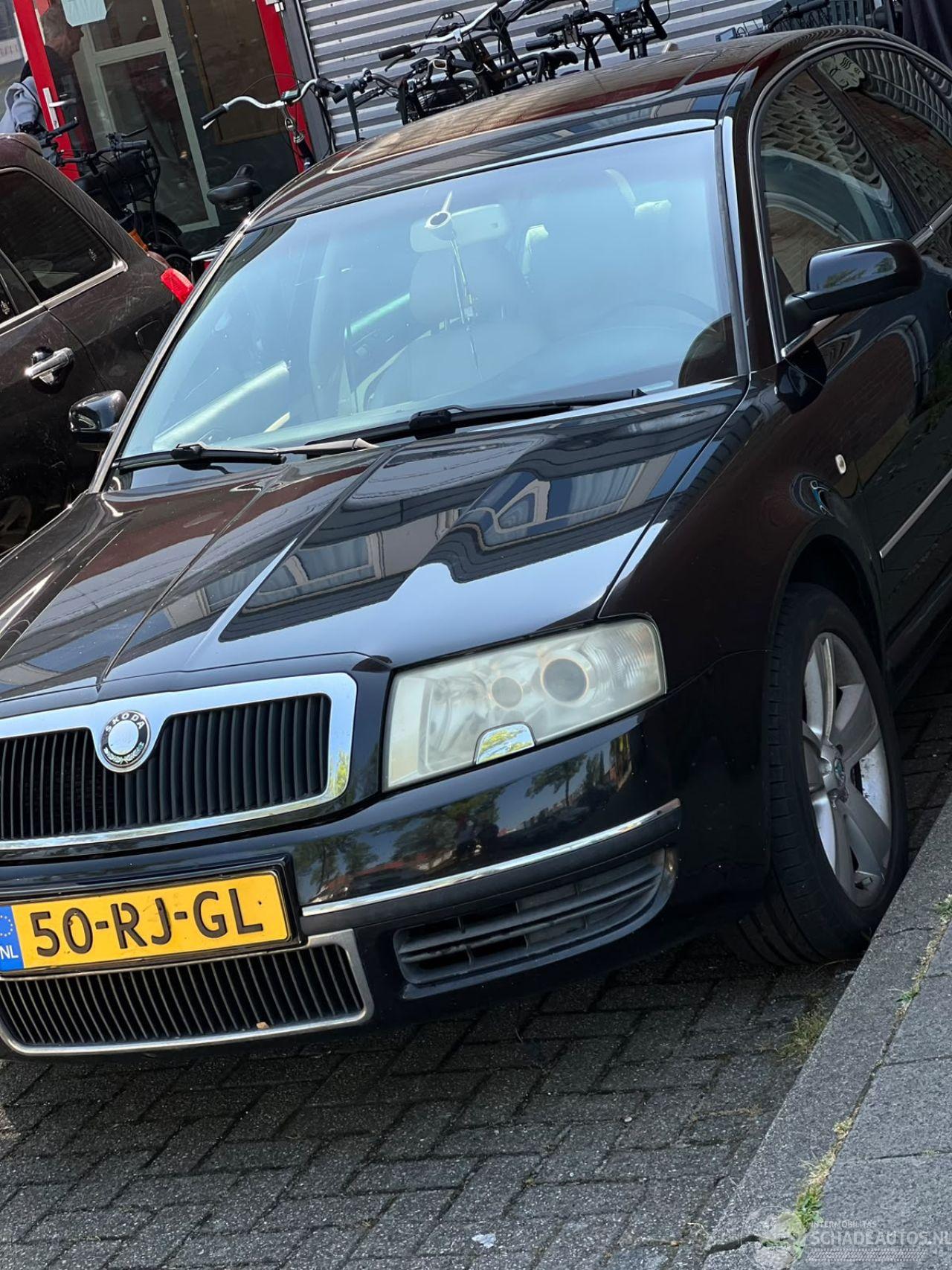 Skoda Superb 2.8 V6 Elegance
