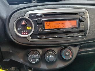 Toyota Yaris 1.3 VVT-i Now picture 26