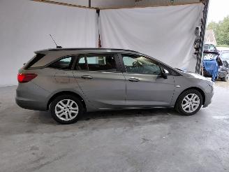 Opel Astra SPORTS TOURER 1.2 Business Edition picture 8