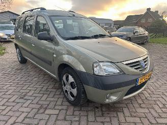 Dacia Logan 1.6-16V Lauréate picture 4