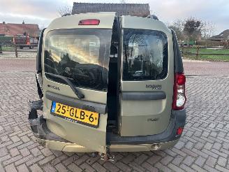 Dacia Logan 1.6-16V Lauréate picture 7