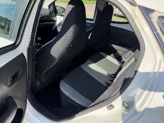 Toyota Aygo 1.0 VVT-i x-play picture 11