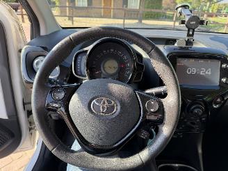 Toyota Aygo 1.0 VVT-i x-play picture 15